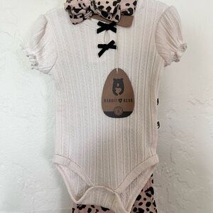 Leopard animal print baby girl Cream and Black Bodysuit Set